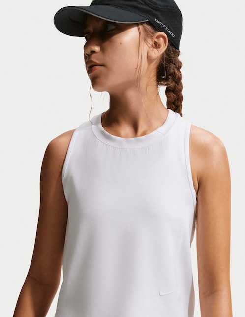 Playera Nike sin manga para niña