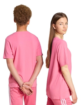 Playera Adidas Essentials manga corta para niña