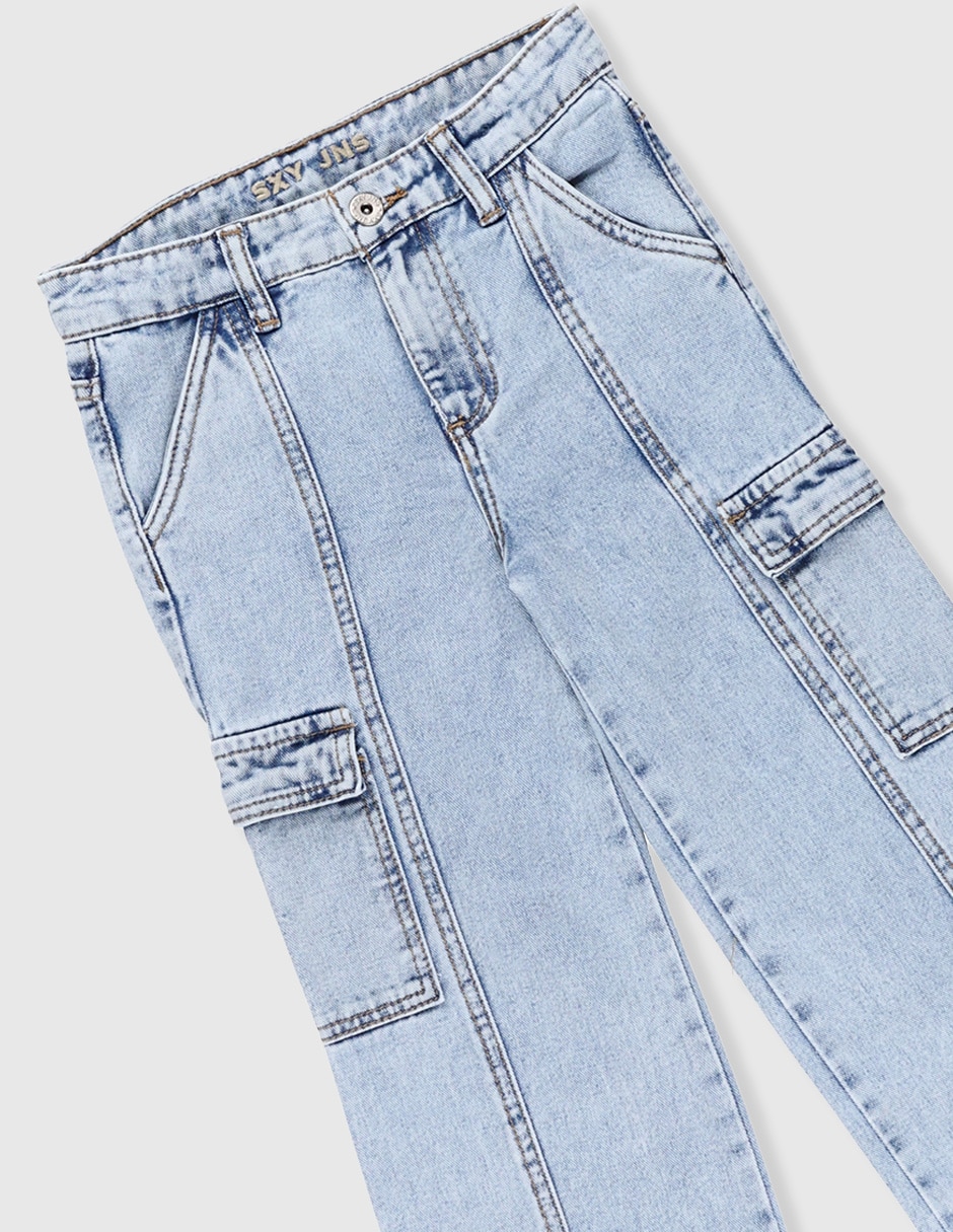 Jeans cargo straight lavado claro para niña 3